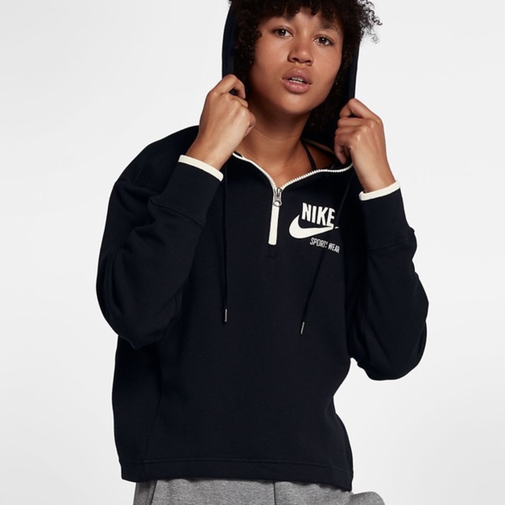 Black nike sweatshirt